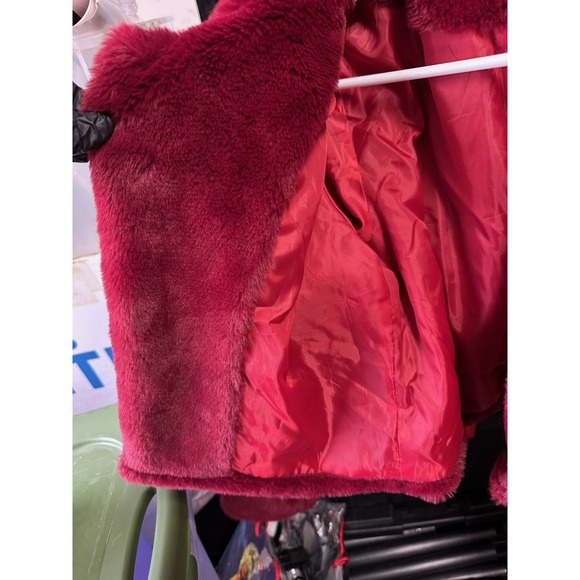 Women's Burgundy Faux Fur Cropped Jacket Coat Size M Plush Soft - Picture 2 of 5
